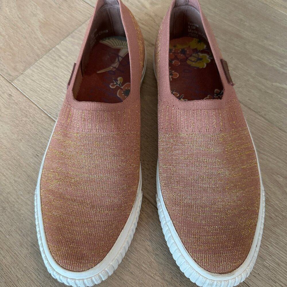 Blowfish Malibu Peach/Gold Slip-Ons